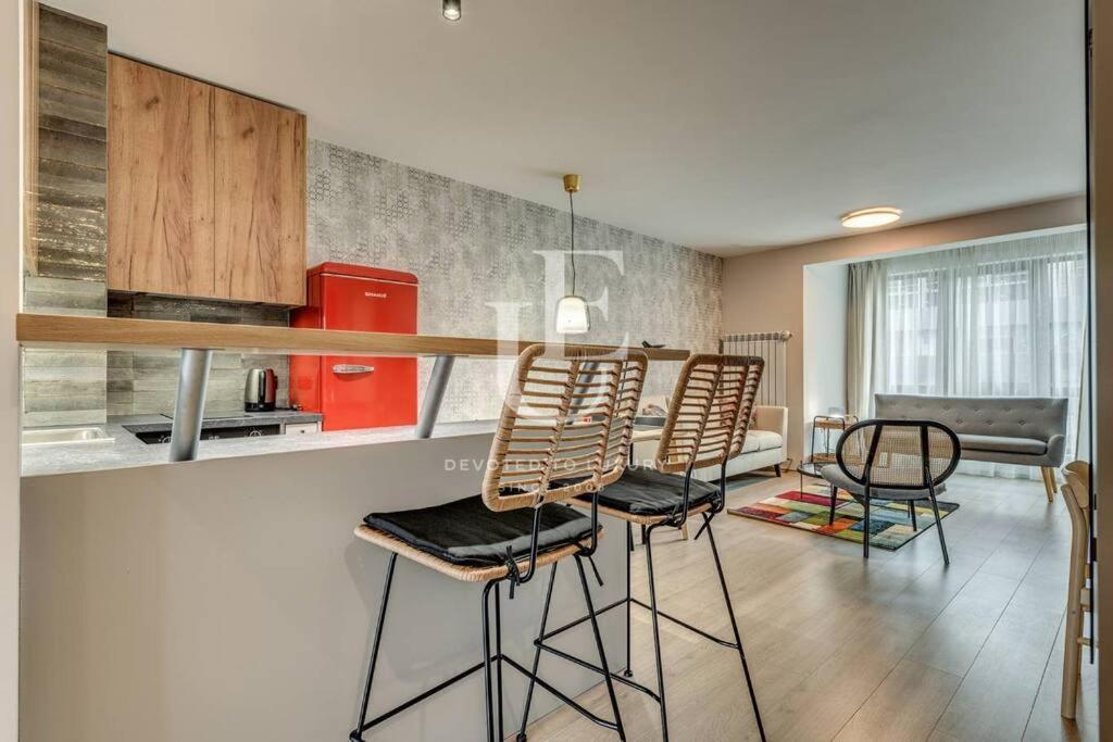 New York: A Spacious Modern With Parking Appartement Sofia